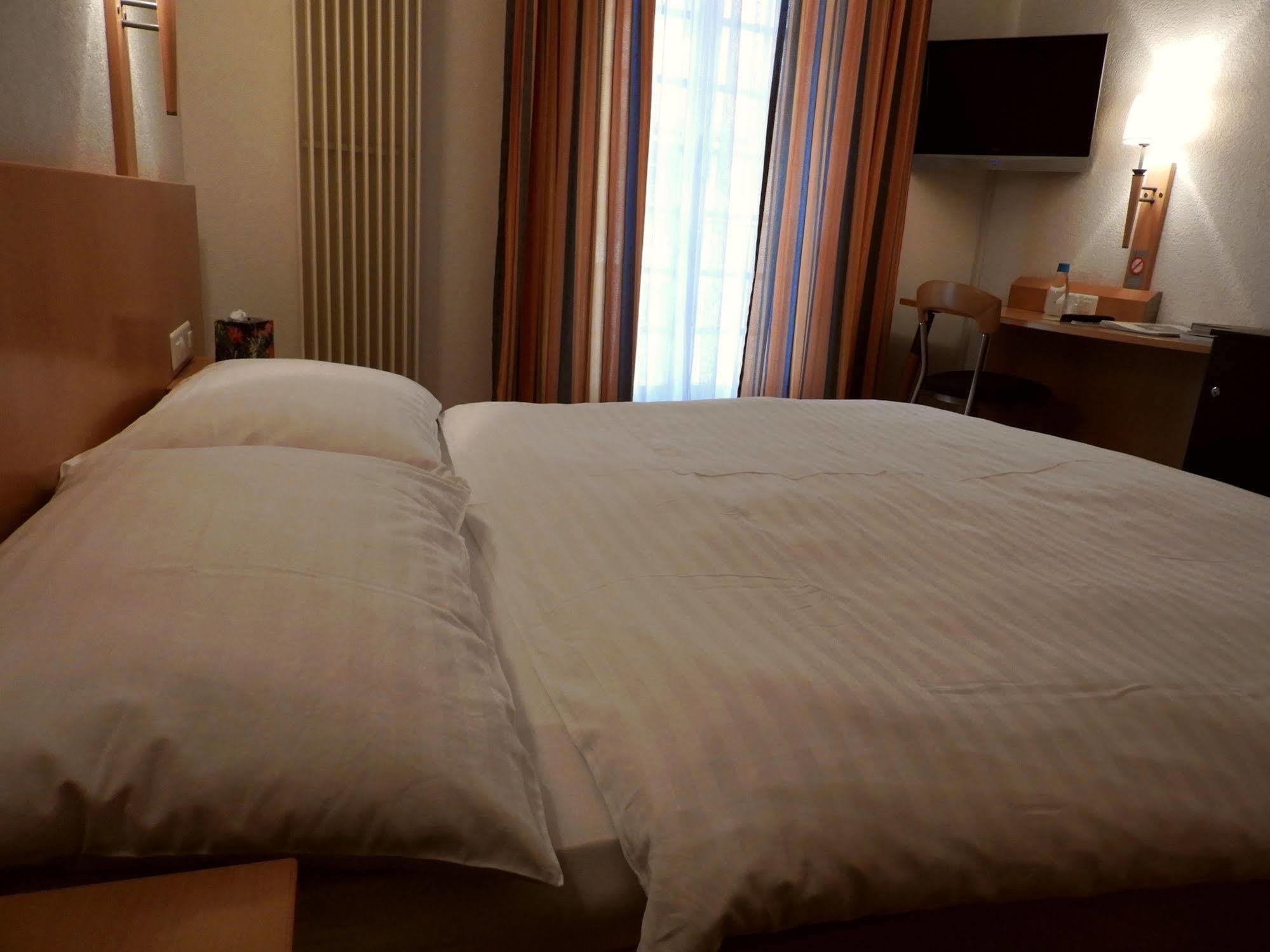 Les Negociants Hotel Vevey Exterior photo